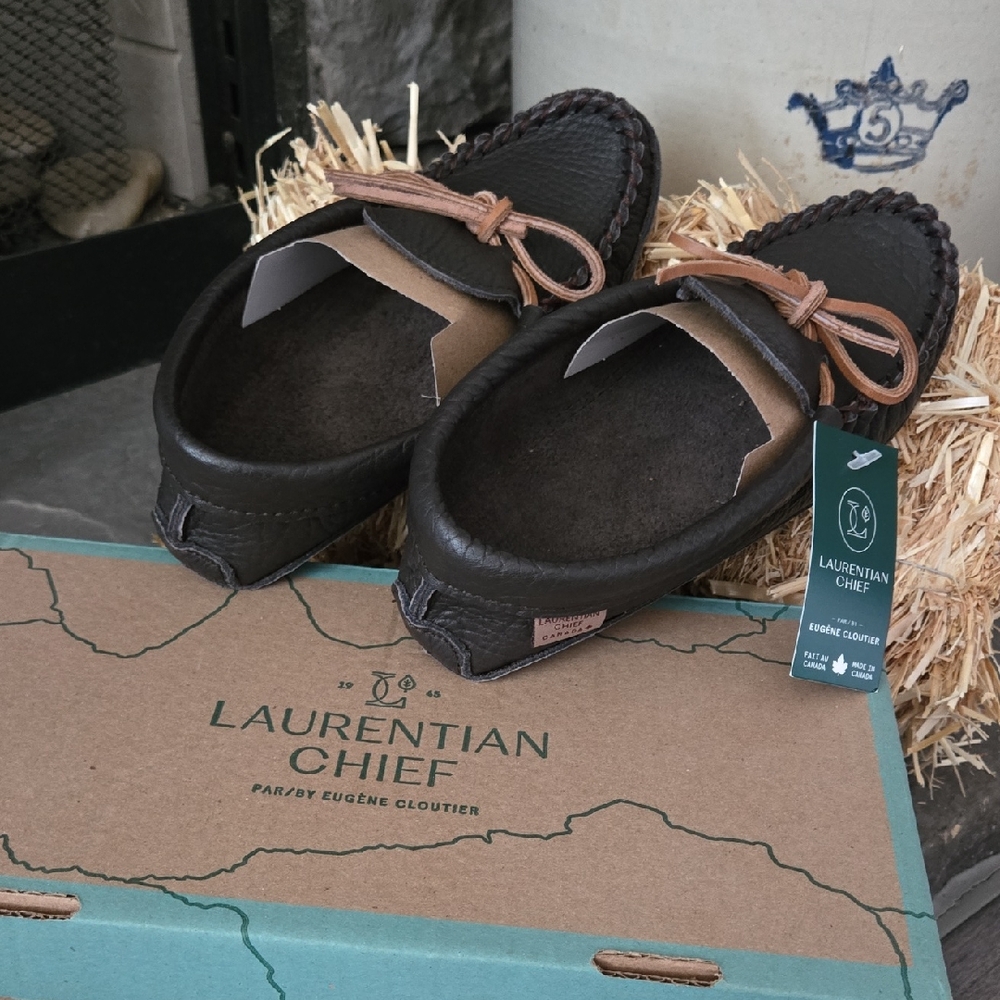 Laurentian Chief Brown Leather Moccasins